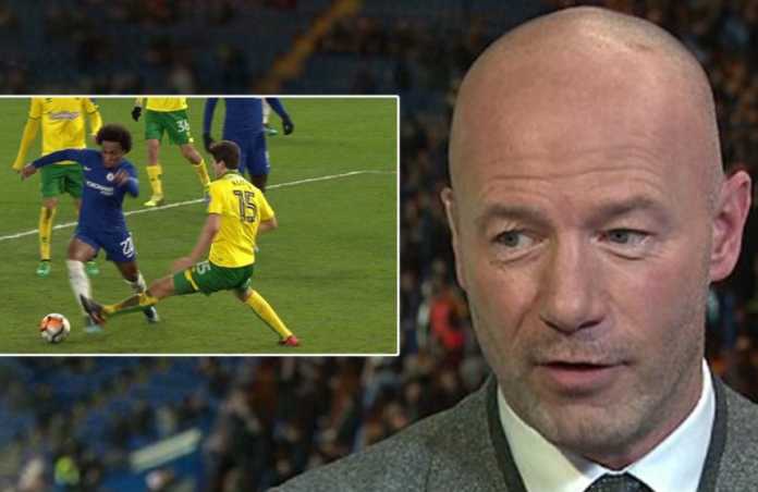 Alan Shearer Nilai Kinerja VAR Masih Berantakan