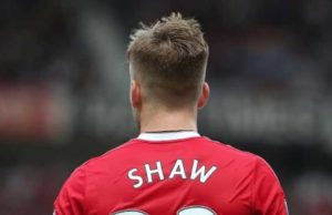 Jose Mourinho Hancurkan Karir Luke Shaw di Old Trafford