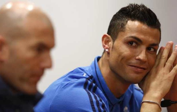Zinedine Zidane Sebut Cristiano Ronaldo Memberikan Perbedaan