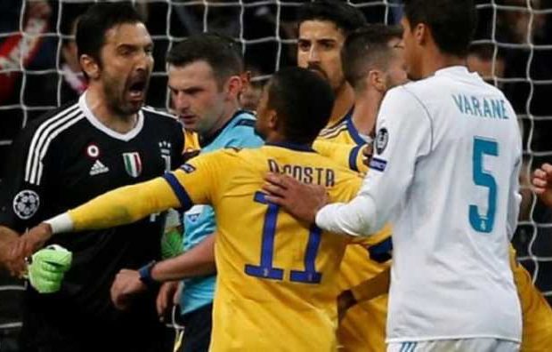 Protes Keras Gianluigi Buffon Berbuntut Sanksi UEFA