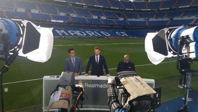 Sikap Para Suporter Real Madrid Buat Alvaro Arbeloa Heran