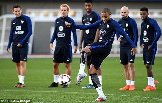 Kylian Mbappe Berkemungkinan Lewatkan Laga Pertama Prancis