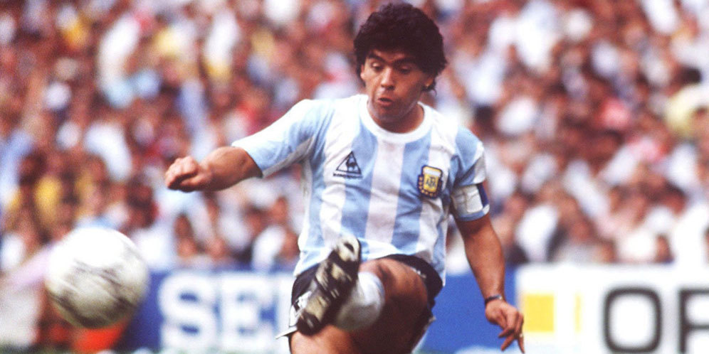 Legenda Argentina Mulai Bandingkan Messi Dengan Maradona