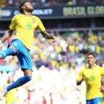 Tite Minta Warga Brasil Tak Jadikan Neymar Tumpuan