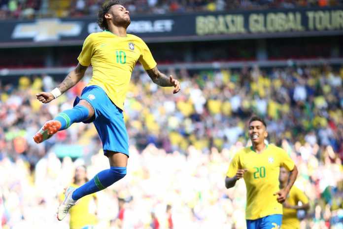 Tite Minta Warga Brasil Tak Jadikan Neymar Tumpuan