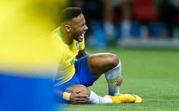 Julio Baptista Ikut Komentari Aksi Diving yang Sering Dilakukan Neymar