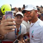 Lewis Hamilton Rela Cuti Demi Tonton Inggris di Piala Dunia