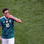 Mantan Pemain Jerman Sebut Mesut Ozil Sebagai Pengecut