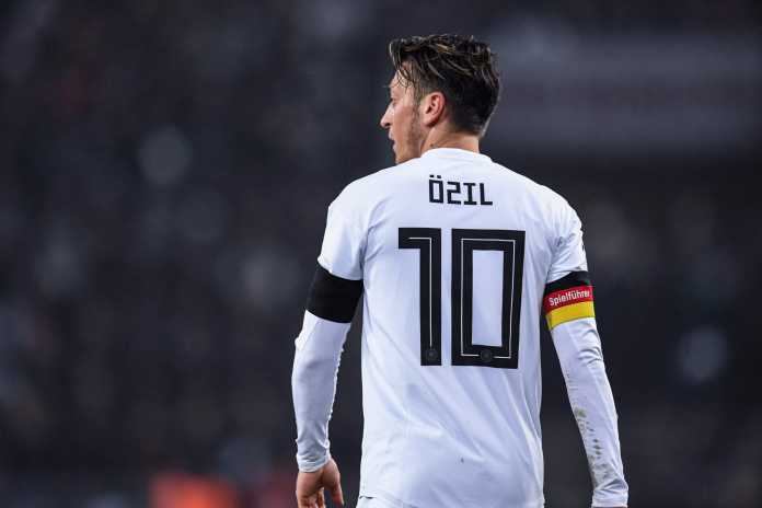 Oliver Bierhoff Menilai Ozil dan Gundogan Harusnya Dicoret Dari Jerman