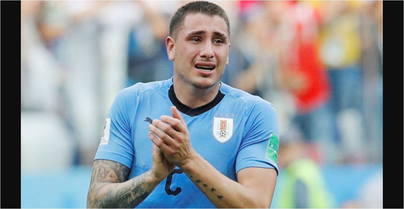 Pemain Uruguay Ini Sudah Menangis Saat Pertandingan Sisakan 5 Menit