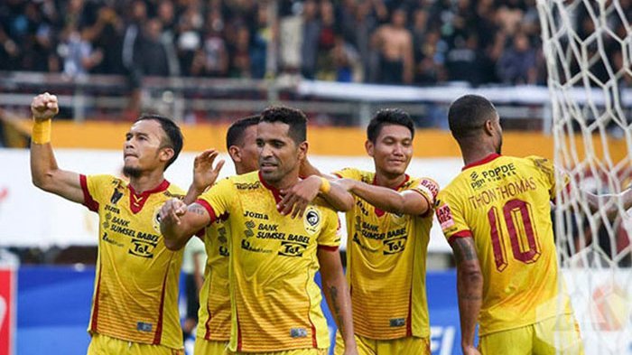 Dua Pilar Sriwijaya FC Buat Persib Bandung Waspada