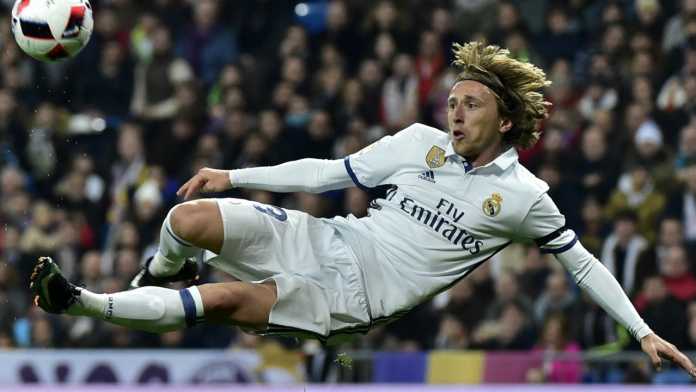 Julen Lopetegui Tak Akan Biarkan Luka Modric Tinggalkan Real Madrid