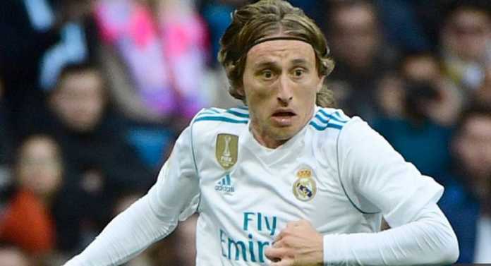 Luka Modric Tetap Pertimbangkan Tawaran Dari Real Madrid