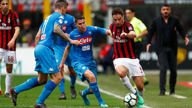 Napoli Sukses Tumbangkan Rossoneri Melalui Kemenangan Dramatis
