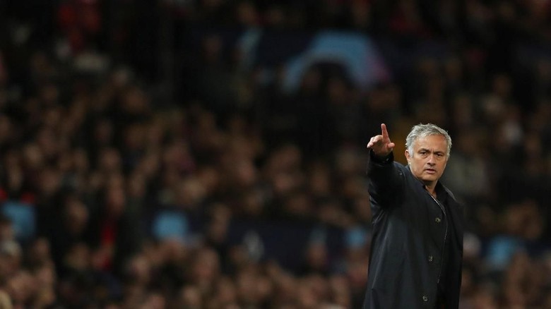 Scholes Sebut Mourinho Mempermalukan Manchester United