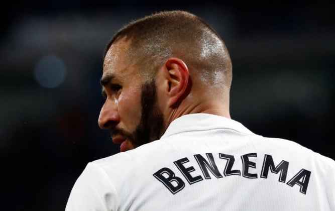 Chelsea Ikut Ramaikan Perebutan Karim Benzema