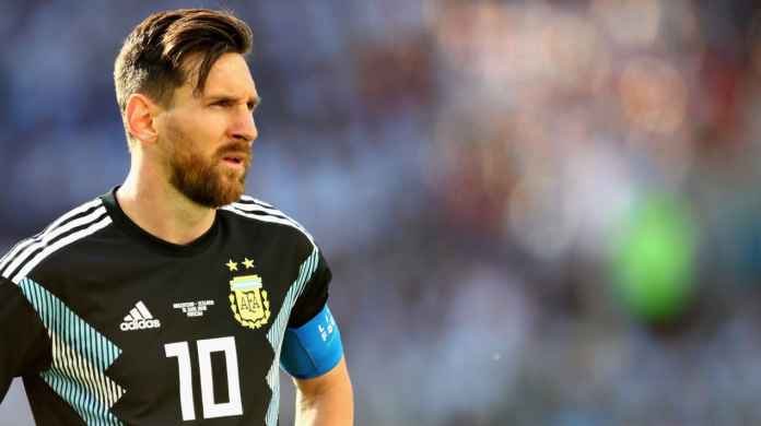 Ferguson Ungkap Penilaiannya Soal Messi Lebih Unggul dari Maradona